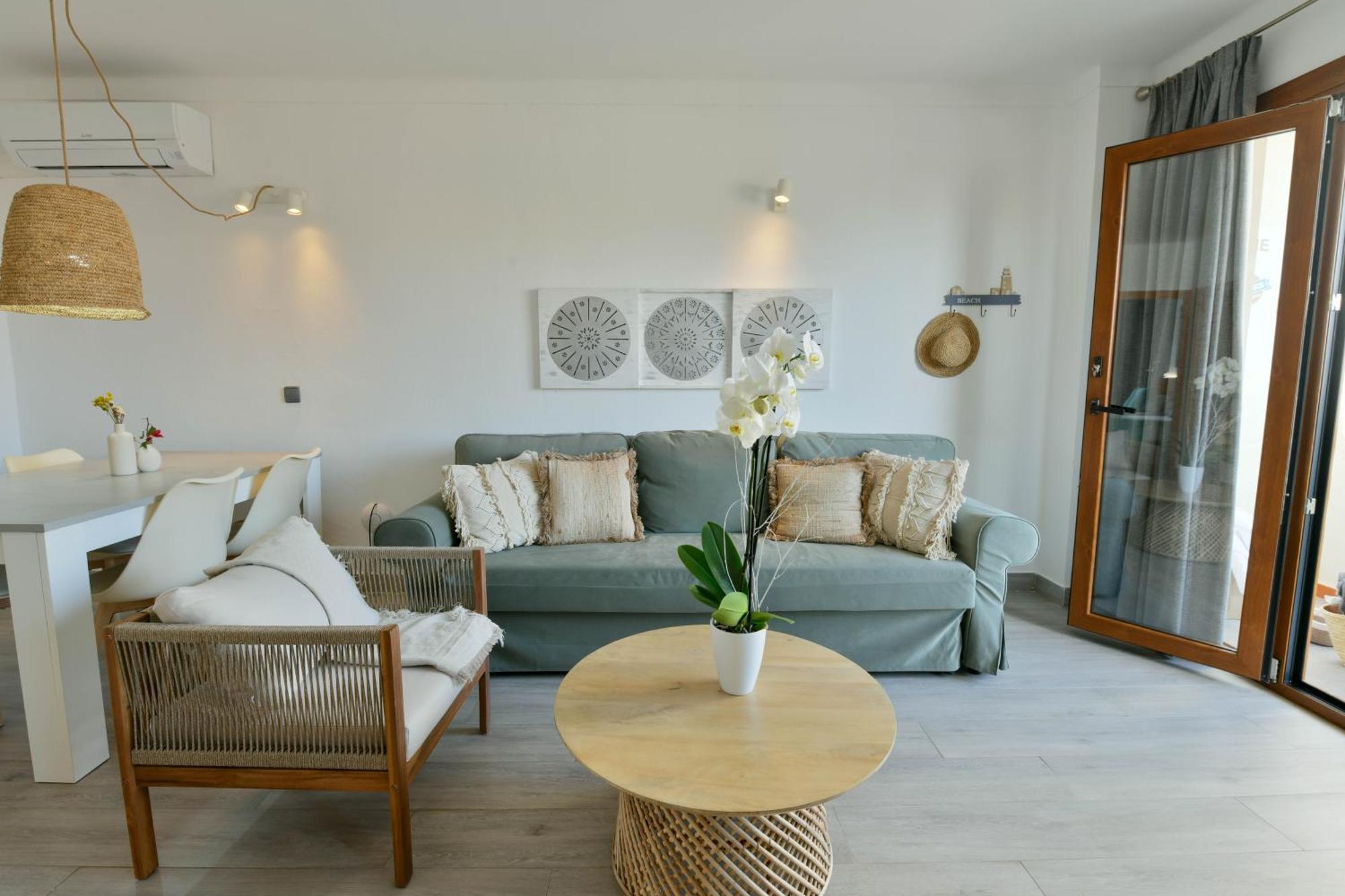 Apartamentos Estanques Colonia de Sant Jordi Екстериор снимка