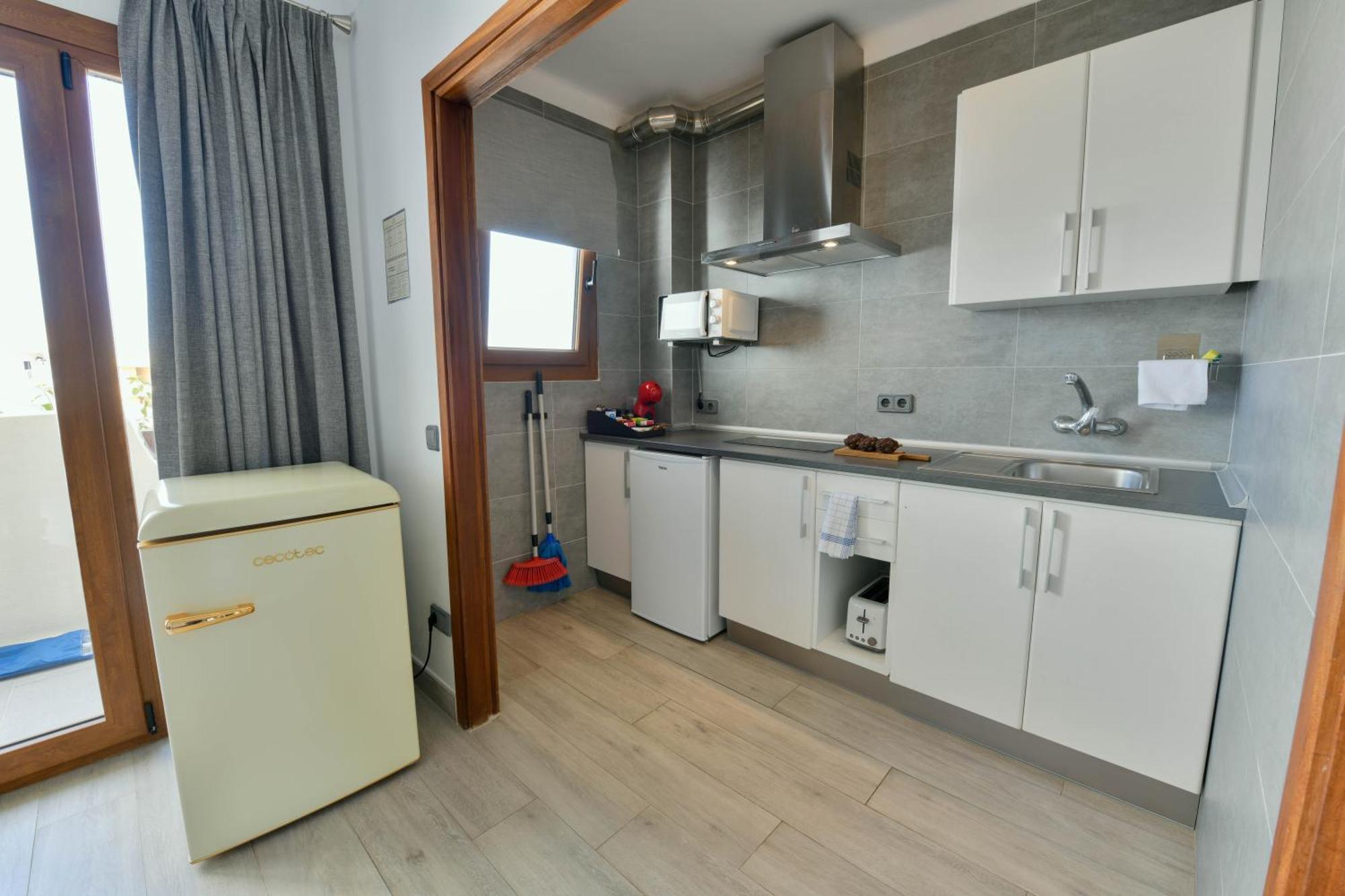 Apartamentos Estanques Colonia de Sant Jordi Екстериор снимка