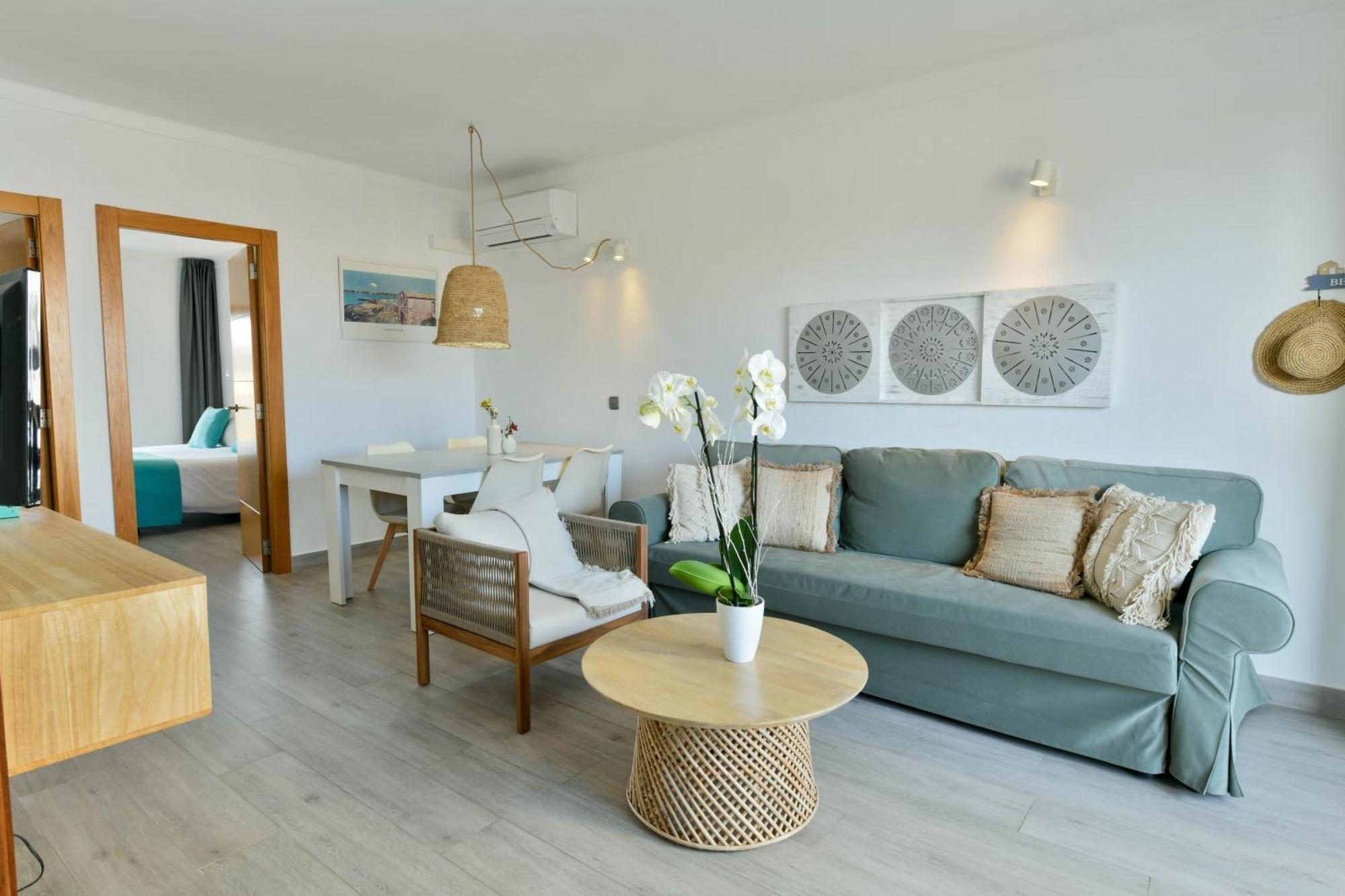 Apartamentos Estanques Colonia de Sant Jordi Екстериор снимка