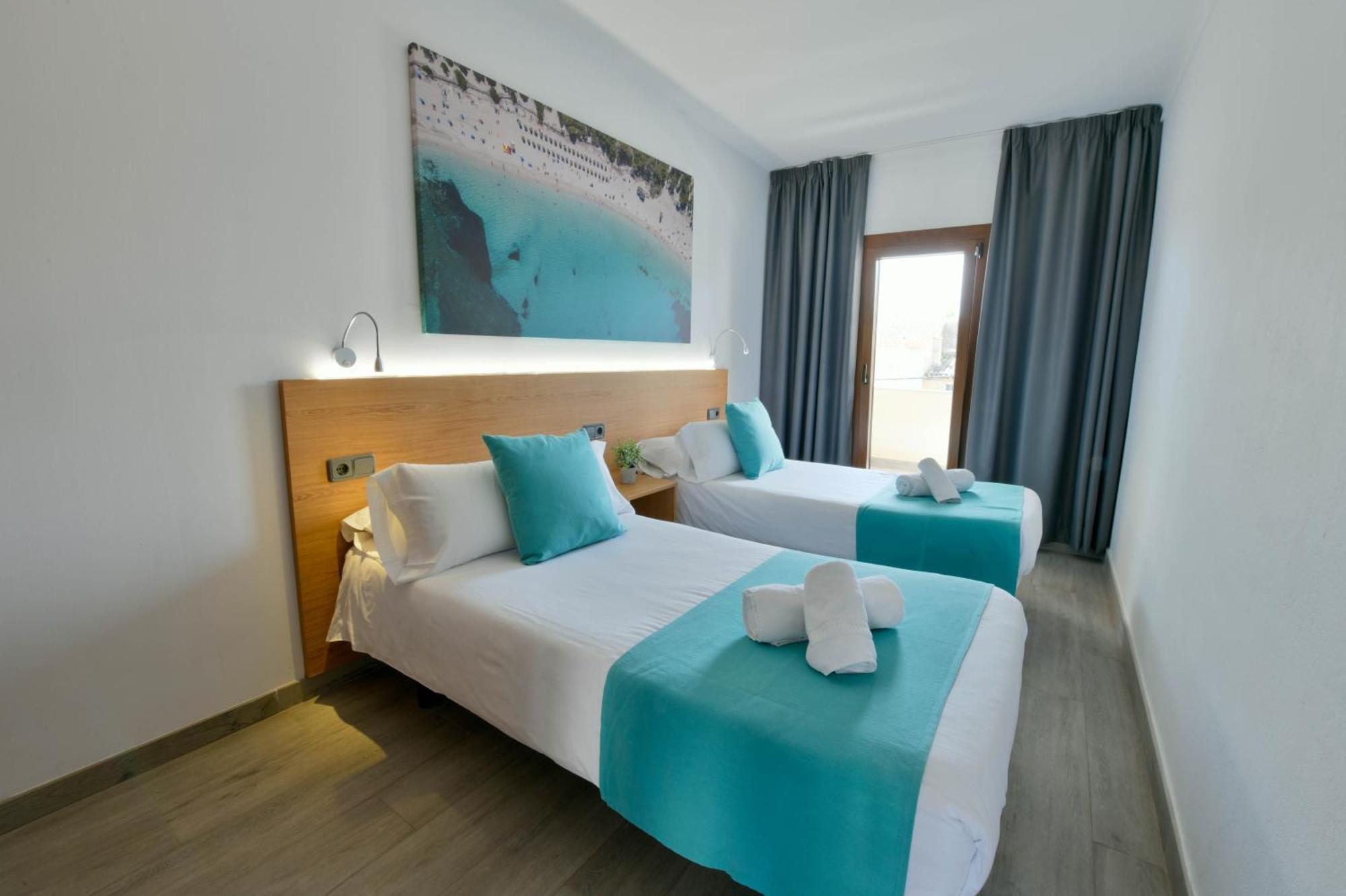Apartamentos Estanques Colonia de Sant Jordi Екстериор снимка