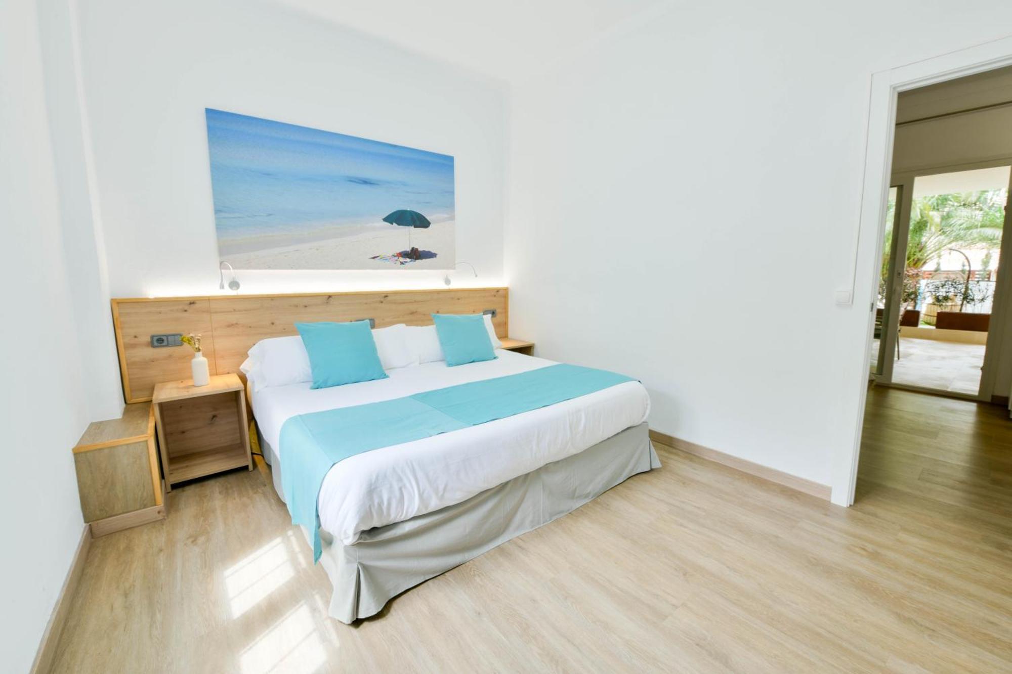 Apartamentos Estanques Colonia de Sant Jordi Екстериор снимка