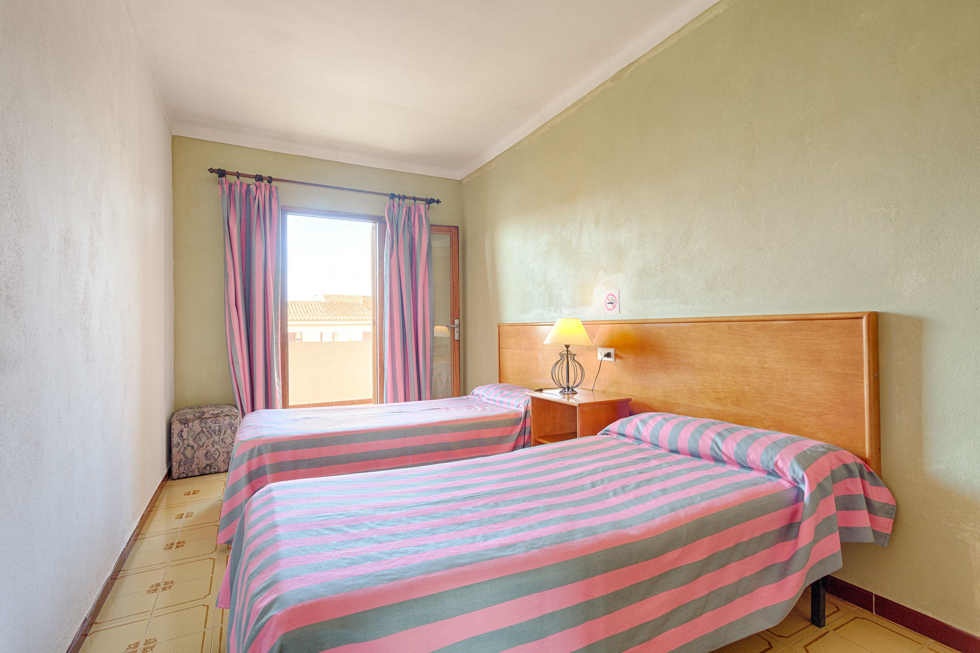 Apartamentos Estanques Colonia de Sant Jordi Екстериор снимка