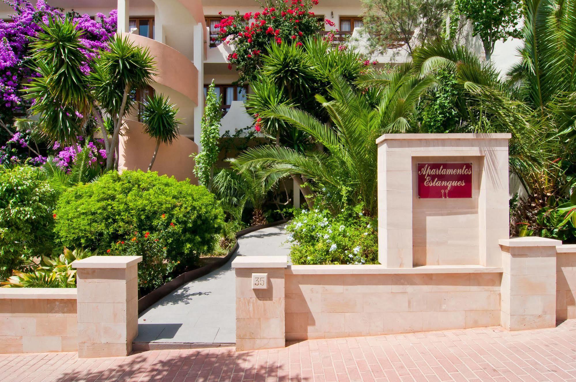 Apartamentos Estanques Colonia de Sant Jordi Екстериор снимка
